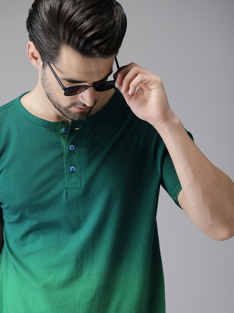 

Campus Sutra Men Green Dyed Henley Neck Pure Cotton T-shirt