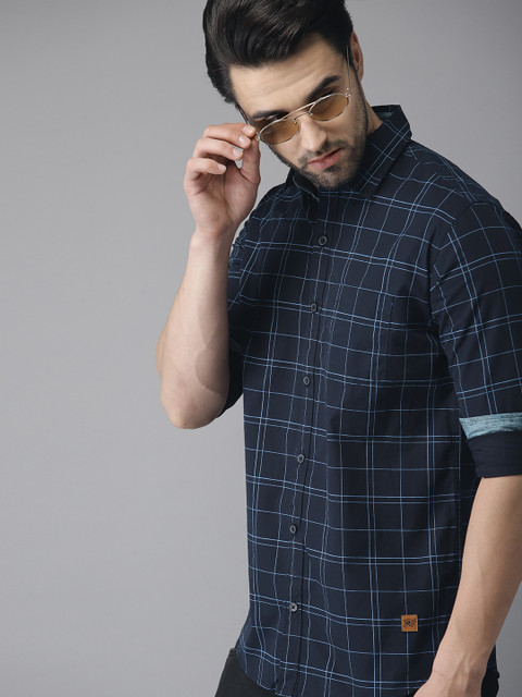 

Campus Sutra Men Blue Standard Regular Fit Checked Casual Shirt