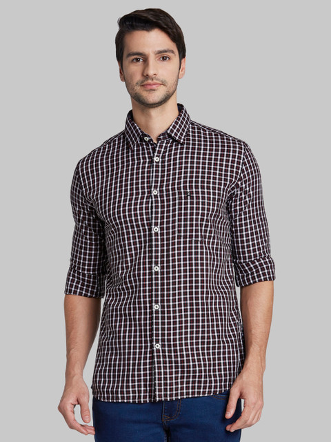 

Parx Men Red & Black Slim Fit Checked Casual Shirt