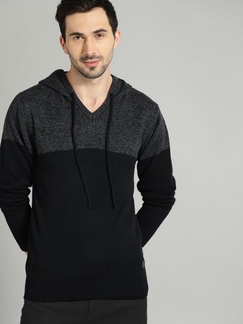 

Roadster Men Solid Hooded Sweater, Black