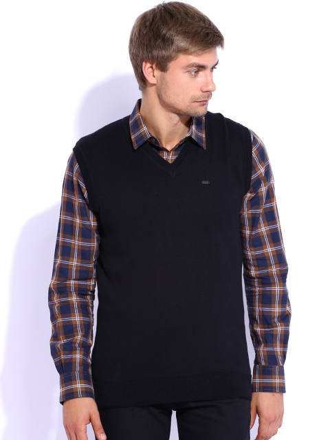 

Locomotive Black Sleeveless Sweater