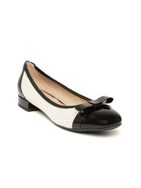 

Geox Women Beige & Black Textured Leather Ballerinas