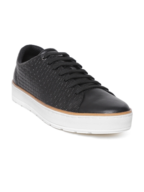 

Geox Men Black Textured Leather Sneakers