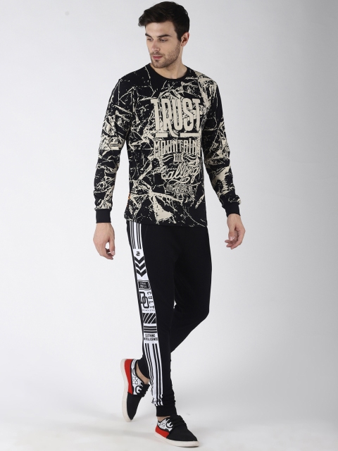 

Difference of Opinion Men Black Solid Slim-Fit Joggers