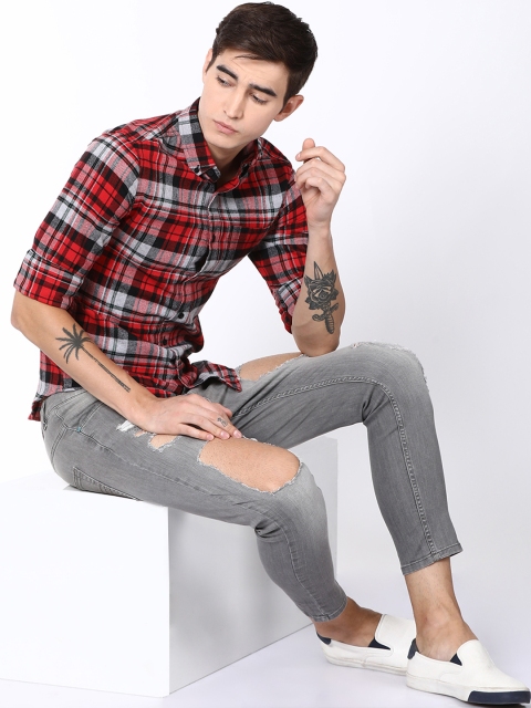 

Blue Saint Men Red & Black Slim Fit Checked Casual Shirt