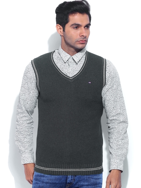 

Arrow Sport Grey Sleeveless Sweater