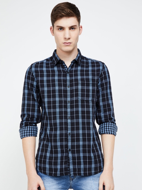 

Fame Forever by Lifestyle Men Black & Blue Slim Fit Checked Casual Shirt