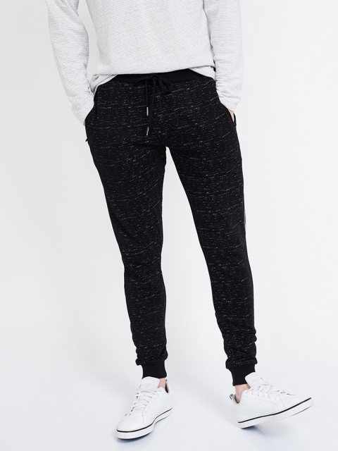 

Fame Forever by Lifestyle Men Black Solid Slim-Fit Joggers