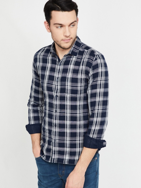 

Fame Forever by Lifestyle Men Navy Blue & White Slim Fit Checked Casual Shirt