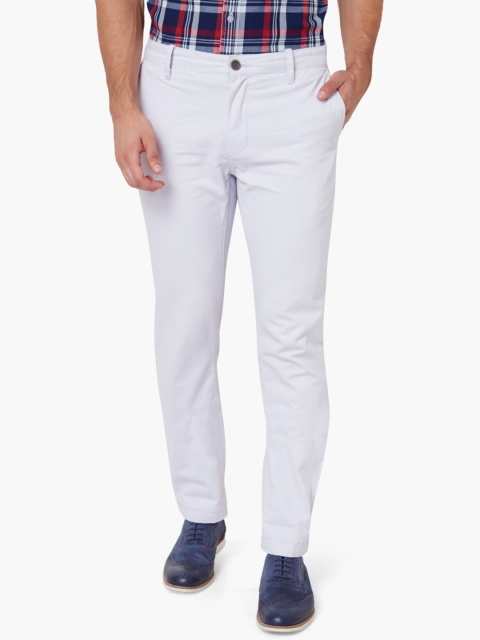 

Fame Forever by Lifestyle Men Off-White & Blue Slim Fit Solid Regular Trousers