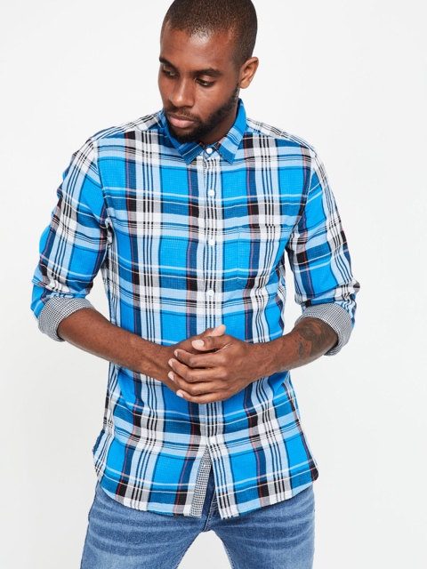 

Fame Forever by Lifestyle Men Blue & White Slim Fit Checked Casual Shirt