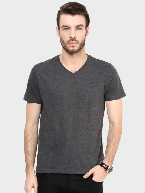 

Fame Forever by Lifestyle Men Grey Solid V-Neck T-shirt