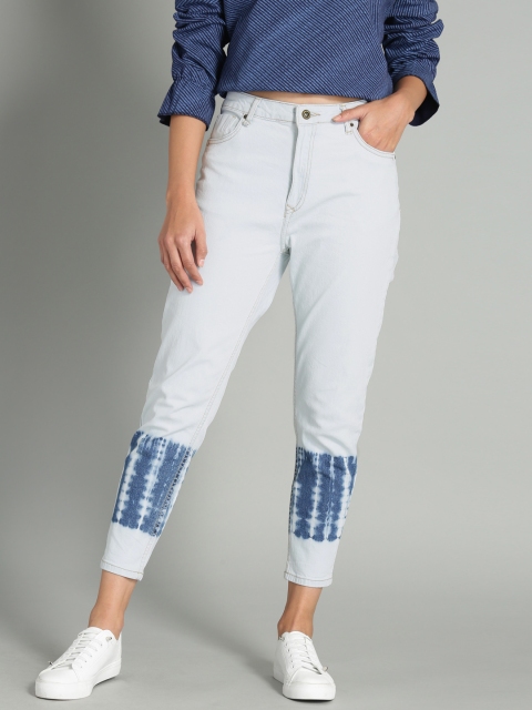 

Roadster Women Blue Boyfriend Fit High-Rise Clean Look Stretchable Jeans