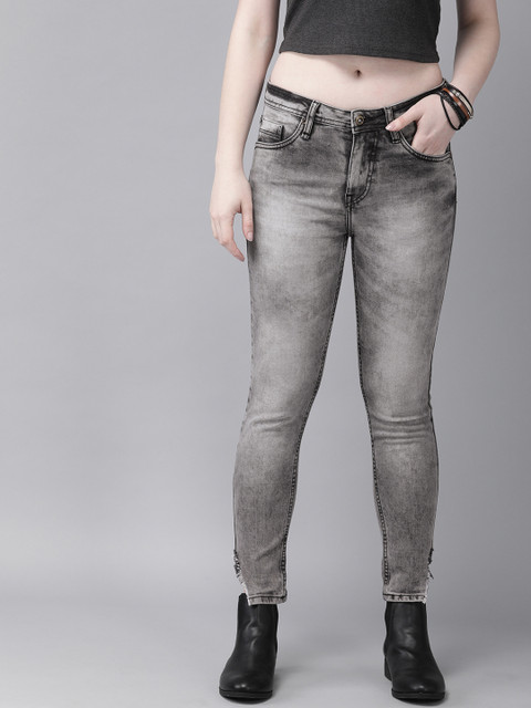 

The Roadster Lifestyle Co Women Grey Skinny Fit Mid-Rise Clean Look Stretchable Jeans