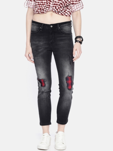 

Roadster Women Black Skinny Fit Mid-Rise Mildly Distressed Jeans