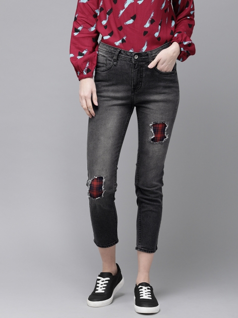 

Roadster Women Black Skinny Fit Mid-Rise Mildly Distressed Stretchable Jeans