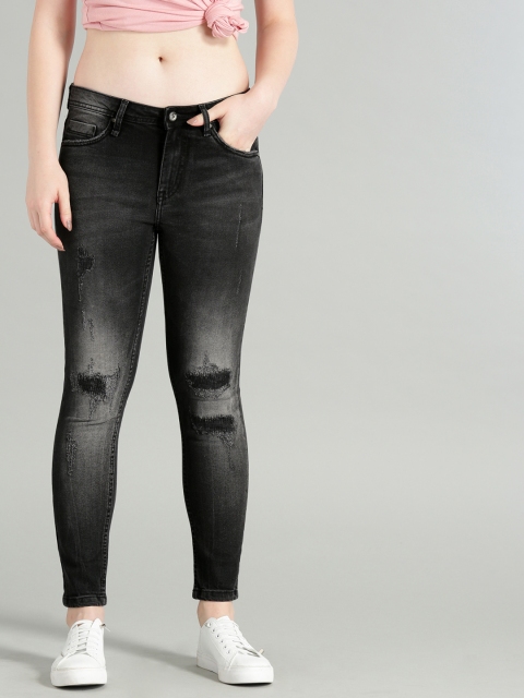 

Roadster Women Black Skinny Fit Mid-Rise Mildly Distressed Stretchable Cropped Jeans