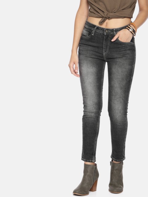 

Roadster Women Grey Skinny Fit Mid-Rise Clean Look Stretchable Cropped Jeans