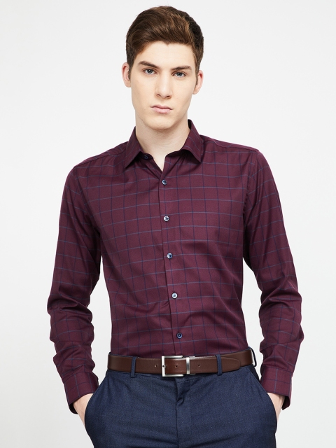 

CODE by Lifestyle Men Burgundy Slim Fit Checked Casual Shirt