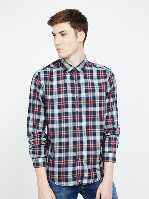 

CODE by Lifestyle Men Navy Blue & Maroon Regular Fit Checked Casual Shirt