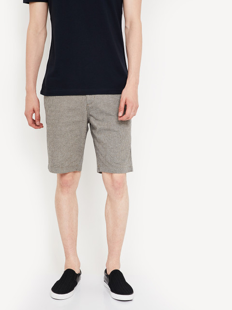 

CODE by Lifestyle Men Grey Solid Regular Shorts