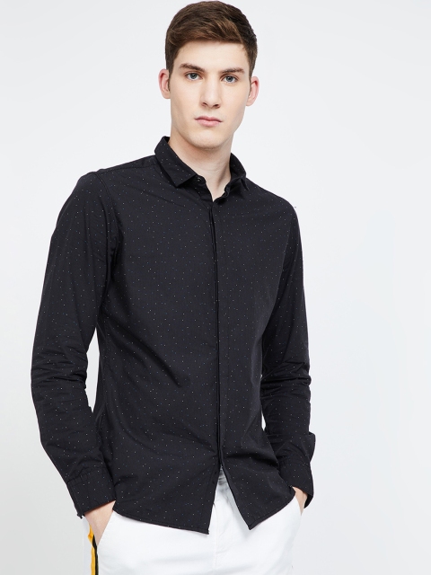 

Bossini Men Black Slim Fit Printed Casual Shirt