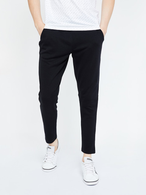 

Bossini Men Black Straight Fit Solid Regular Trousers