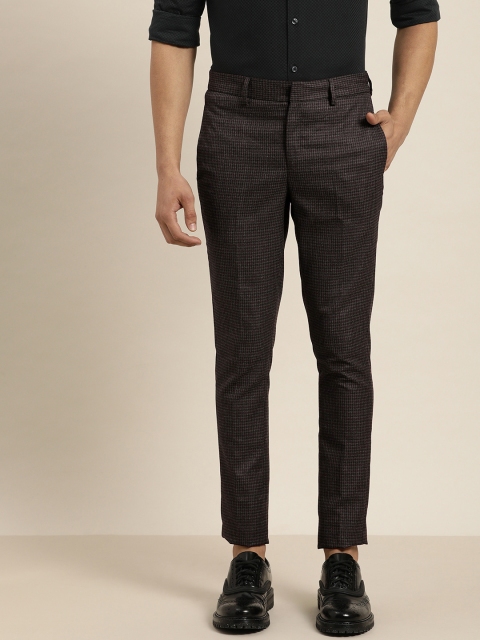 

INVICTUS Men Charcoal Grey & Burgundy Slim Fit Checked Formal Trousers