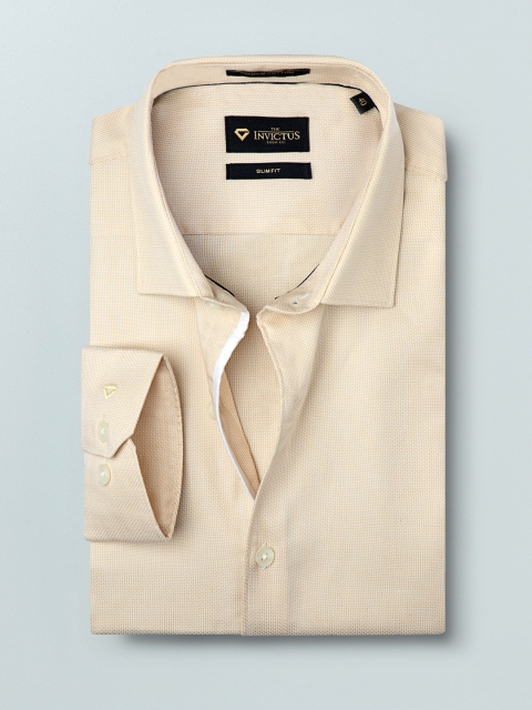 

INVICTUS Men Beige Slim Fit Self Design Formal Shirt