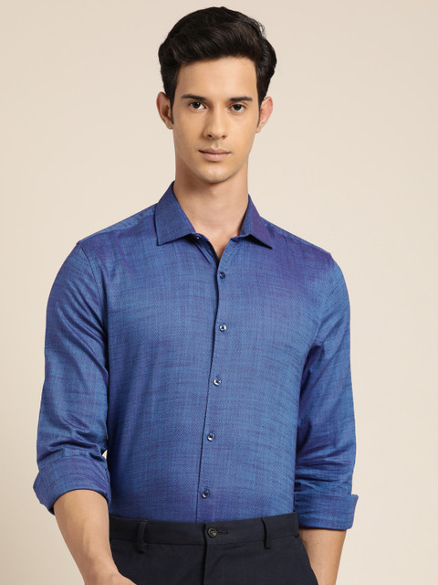 

INVICTUS Men Blue Slim Fit Self Design Smartcasual Shirt