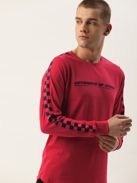 

Difference of Opinion Men Red Solid Round Neck T-shirt With Printed Detailing