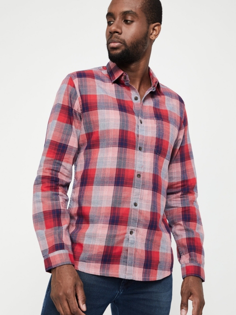 

UCLA Men Red & Navy Blue Slim Fit Checked Casual Shirt