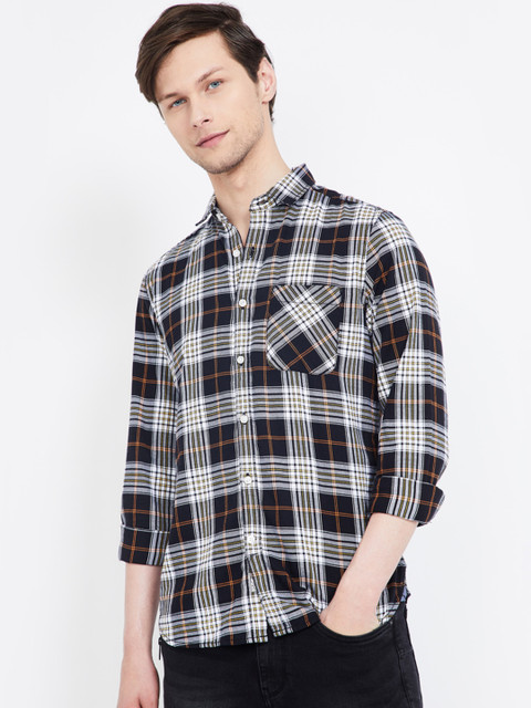 

UCLA Men Black & White Slim Fit Checked Casual Shirt