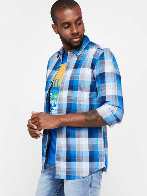 

UCLA Men Blue & White Slim Fit Checked Casual Shirt