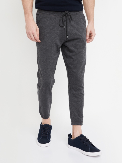 

UCLA Men White Solid Slim-Fit Joggers