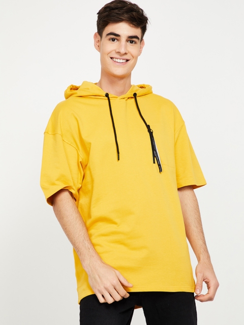 

UCLA Men Yellow Solid Hooded T-shirt