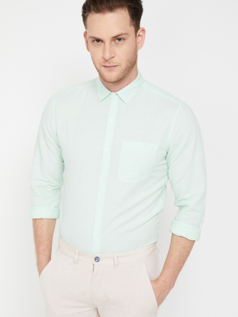 

UCLA Men Green Slim Fit Solid Casual Shirt