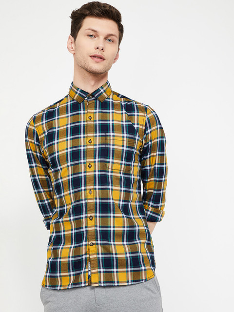 

UCLA Men Yellow & Navy Blue Slim Fit Checked Casual Shirt