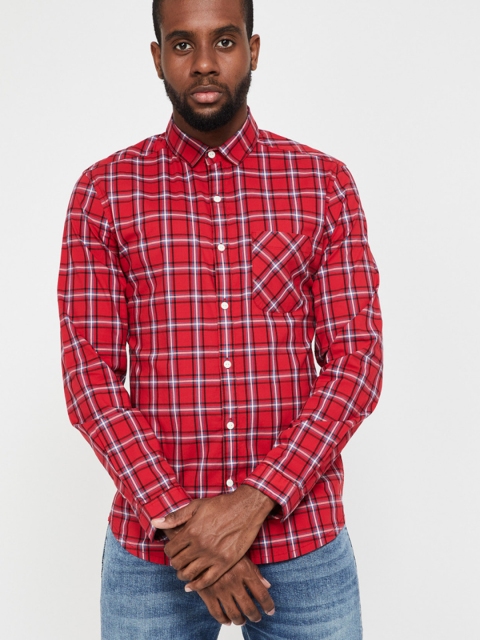 

UCLA Men Red Slim Fit Checked Casual Shirt
