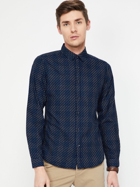 

UCLA Men Navy Blue Slim Fit Checked Casual Shirt