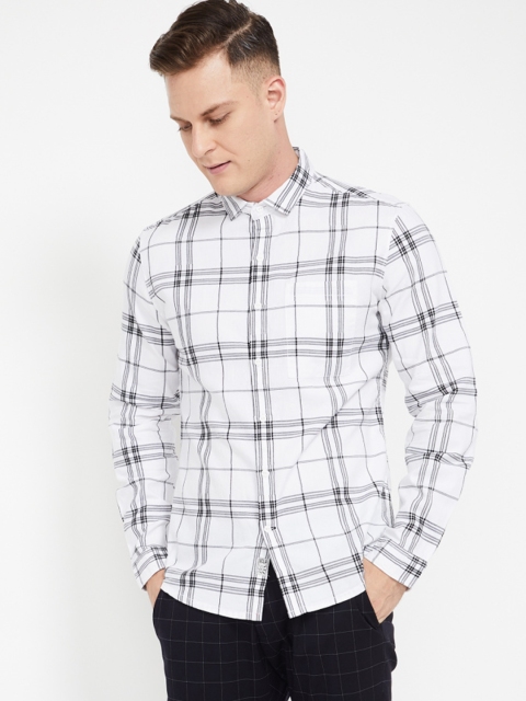 

UCLA Men White & Black Slim Fit Checked Casual Shirt