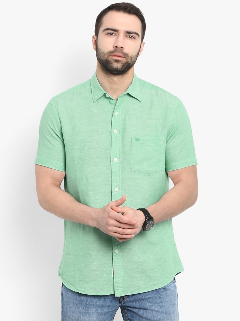 

Red Tape Men Green Regular Fit Solid Casual Shirt