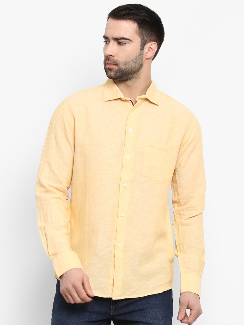 

Red Tape Men Yellow Regular Fit Solid Casual Shirt