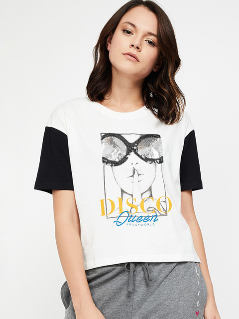 

Smiley World Women Off-White Printed Round Neck T-shirt