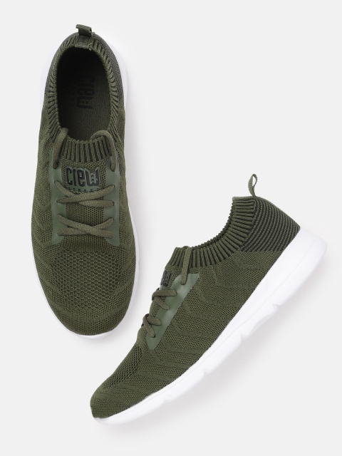 

Crew STREET Men Olive Green Synthetic Walking Shoes