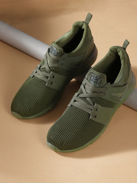 

Crew STREET Men Olive Green Running Shoes