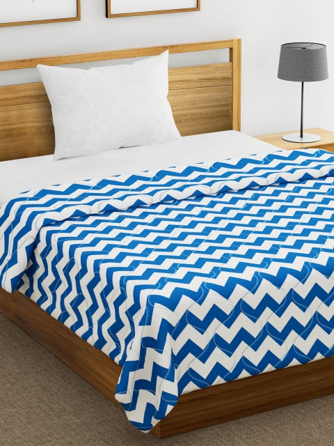 

Divine Casa Blue & White Geometric Print Mild Winter 110 GSM Single Bed Comforter