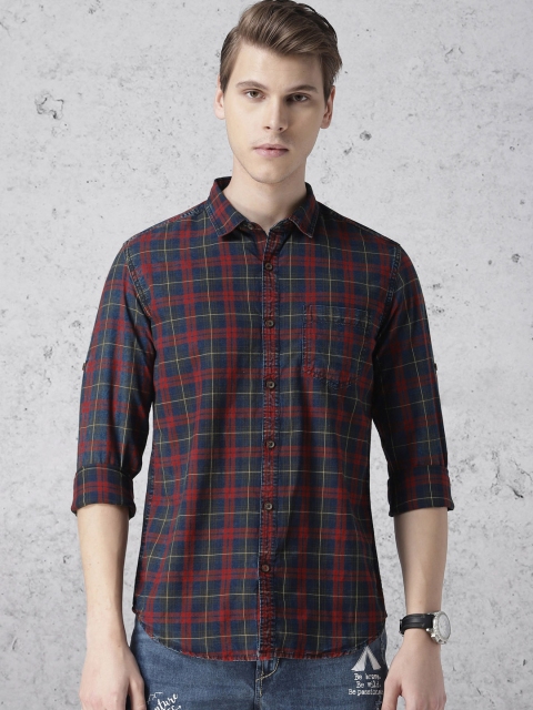 

Ecko Unltd Men Navy Blue & Red Regular Fit Checked Casual Shirt