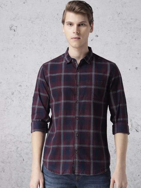 

Ecko Unltd Men Navy Blue & Burgundy Regular Fit Checked Casual Shirt