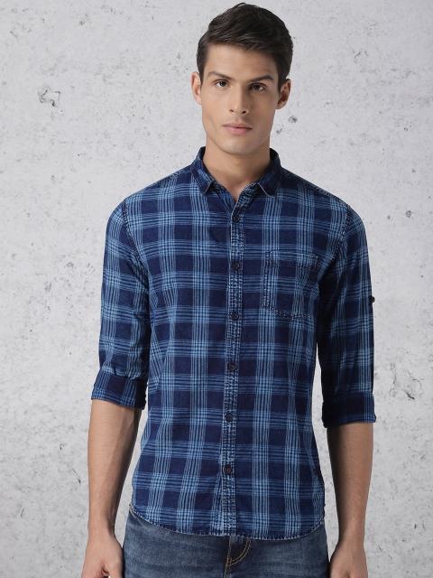 

Ecko Unltd Men Navy Blue Regular Fit Checked Casual Shirt